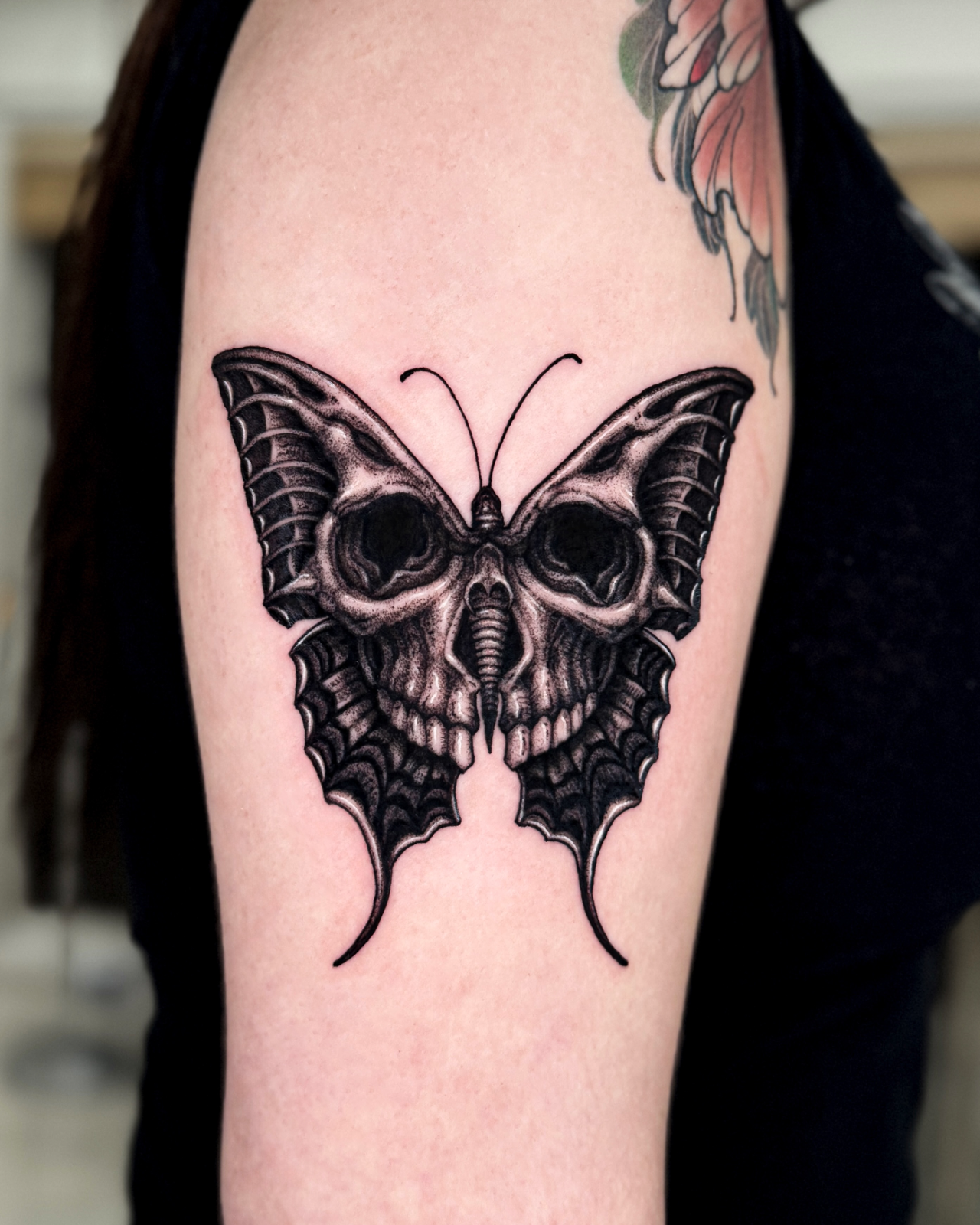 블랙워크 타투 모델 구합니다.