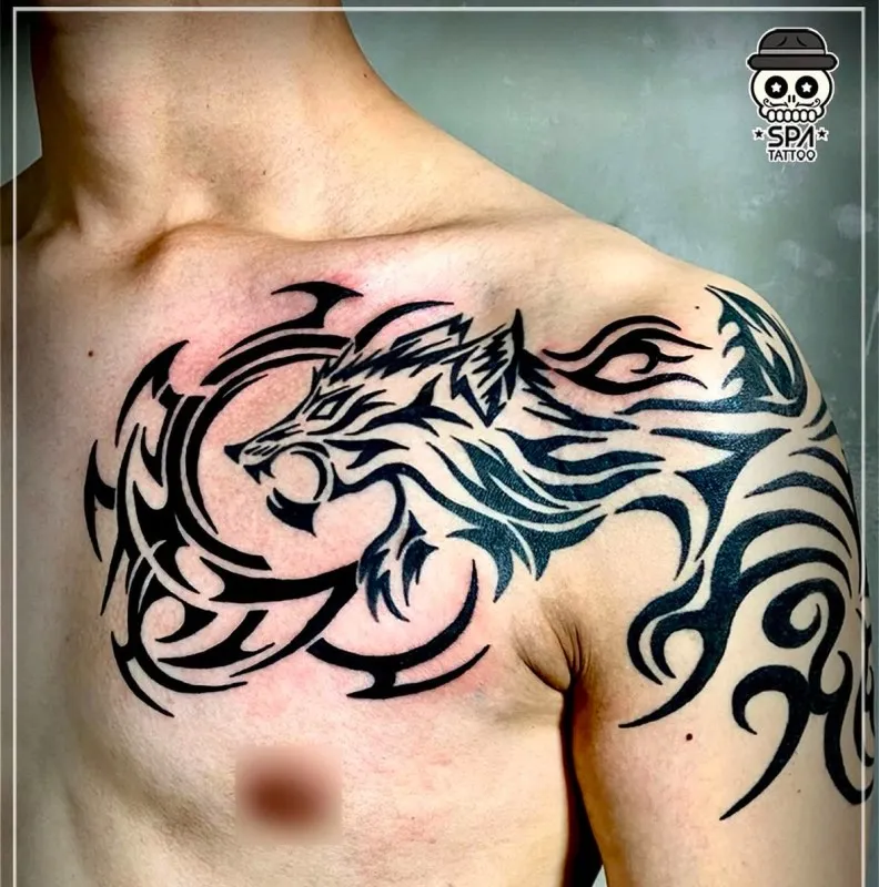 가슴과 어깨를 가르는 늑대, 트라이벌 스타일의 야성