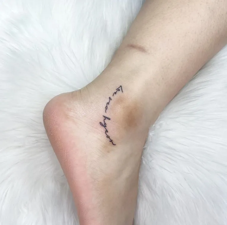 안양타투 레터링타투: 발목에 새긴 메시지