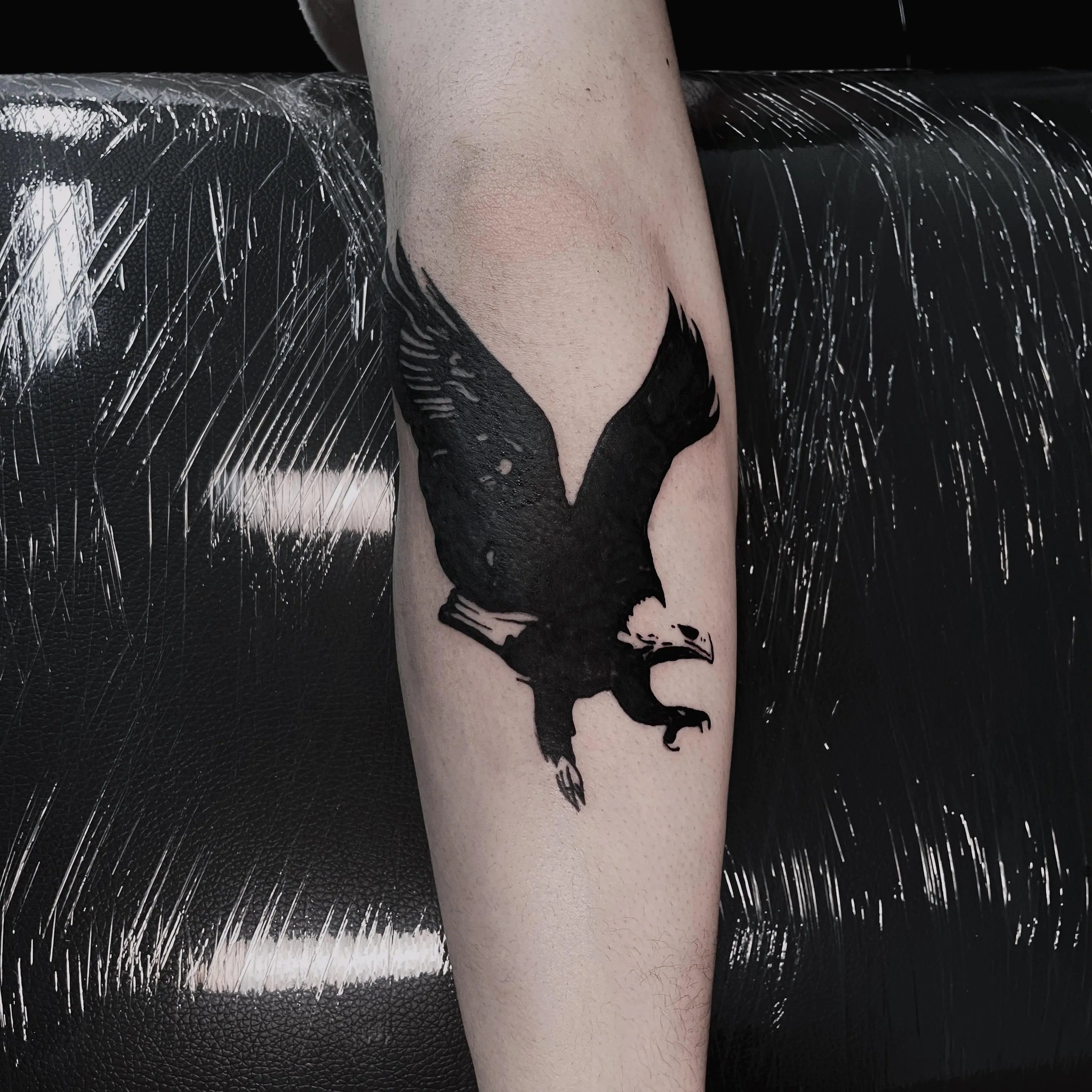 독창적인 블랙워크로 고객을 사로잡는 타투이스트 이도