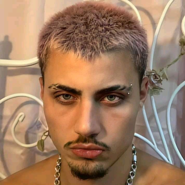 남자 눈썹 타투: 자연스럽고 깔끔한 스타일