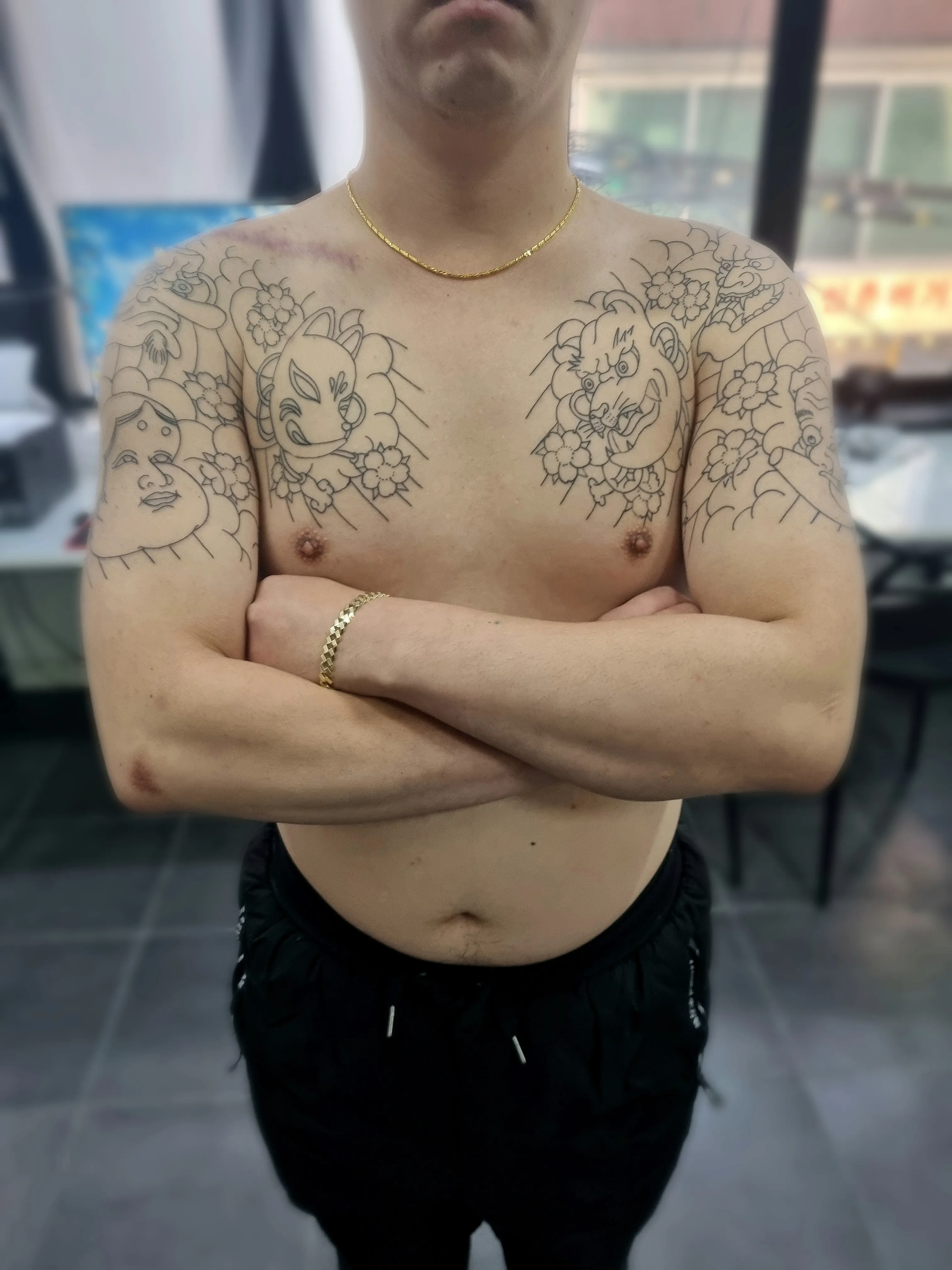 양가슴반팔 이레즈미타투: 전통과 현대의 조화