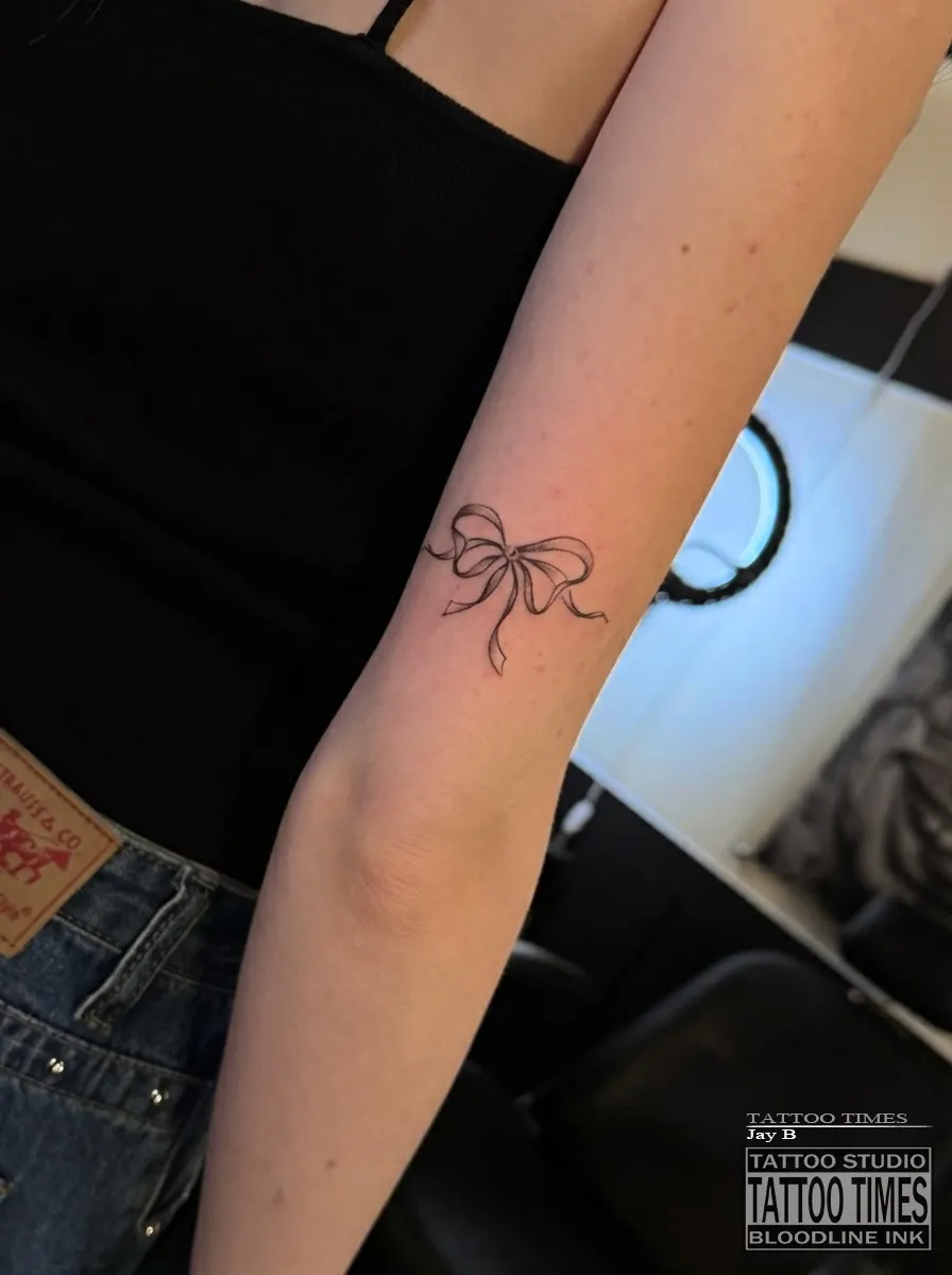 ๋ฏธ๋ํํฌ ๋ฆฌ๋ณธ ๋์์ธ: ํํฌํ์์ค ์ ์ด๋น์ ์ฌ์ธํ ์ํ