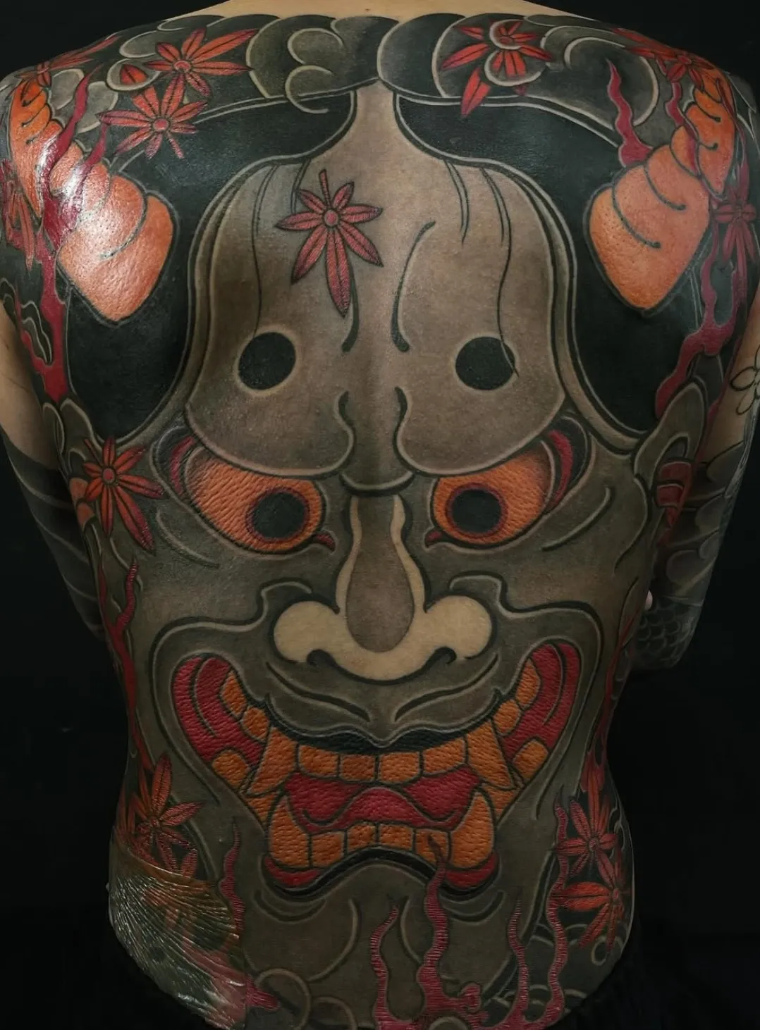 이레즈미 등판 타투: 전통과 현대의 조화