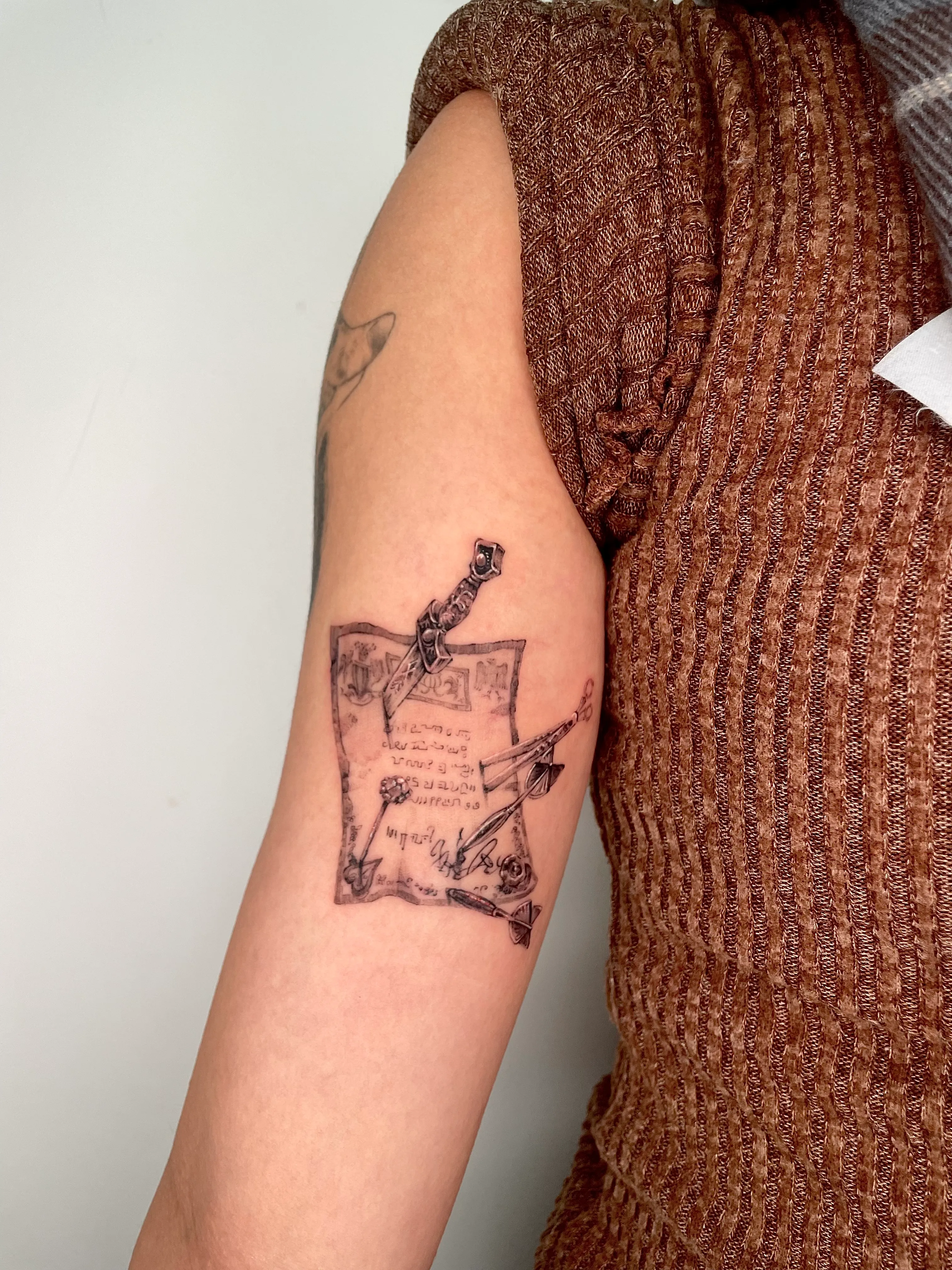 ๋ธ๋์ค๊ทธ๋ ์ด ํ ํํฌ: ํ์ธ์ ์์ง์ด๋ ์ฑ